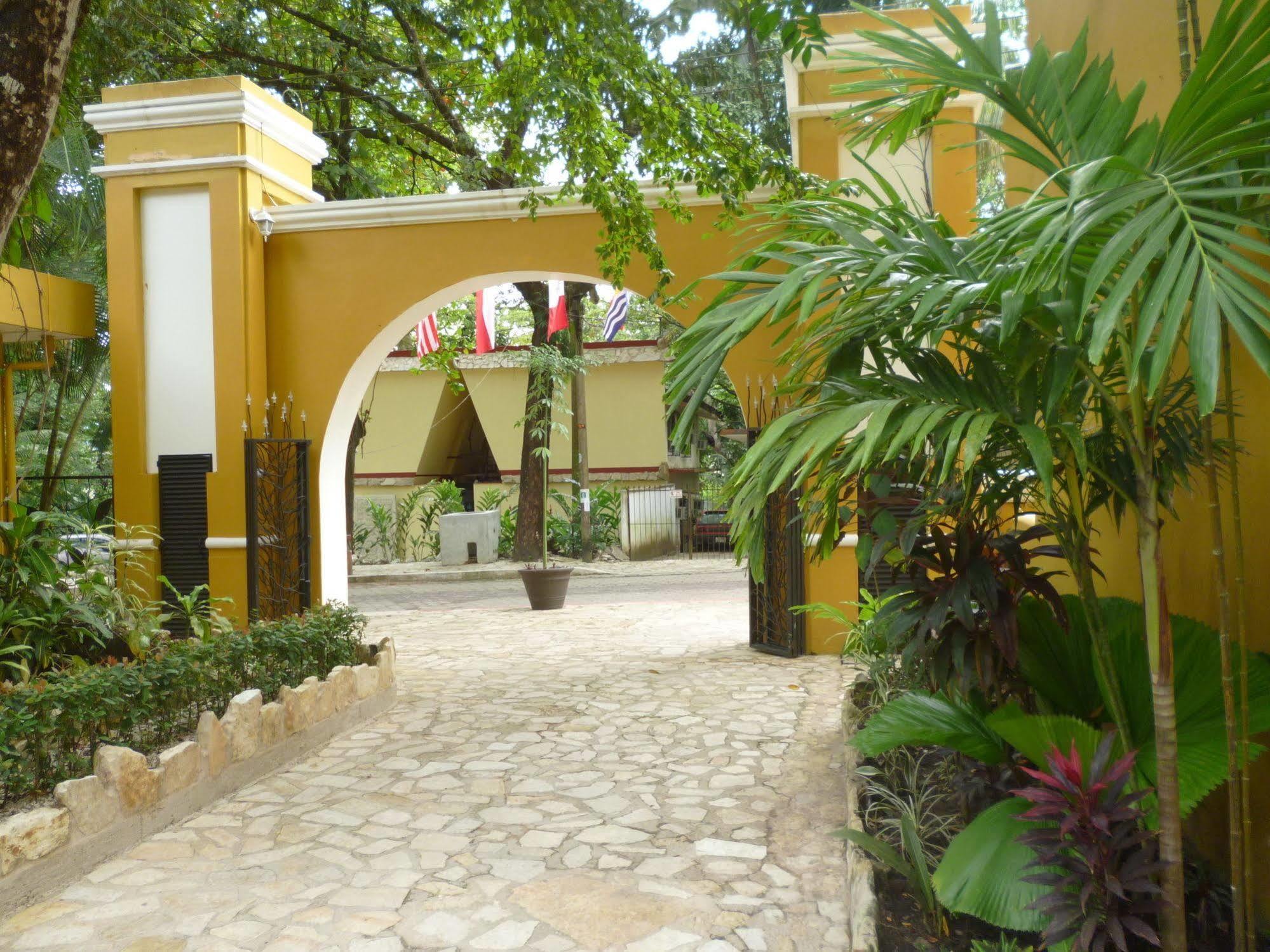 Hotel Chablis Palenque Exterior photo